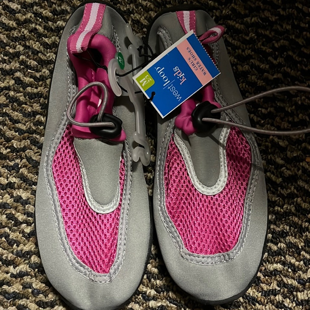 Girls Water Shows Size Medium 2-3